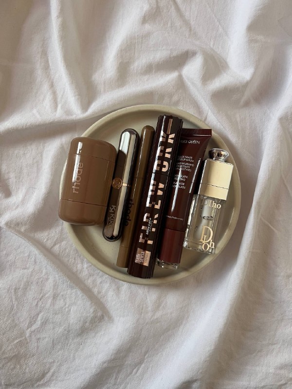 6028220315332627050 (1) پک هدیه آرایشی نود