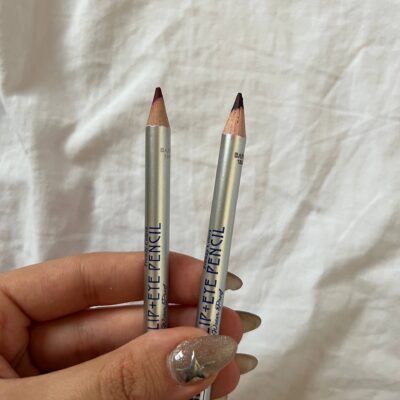 مداد چشم و لب زرشکی